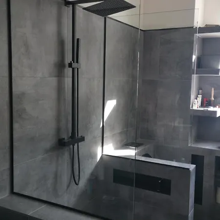 דירה Modern Meets Classic - Near Volkspark Schoeneberg ברלין