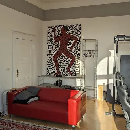 Modern Meets Classic - Near Volkspark Schoeneberg Berlin