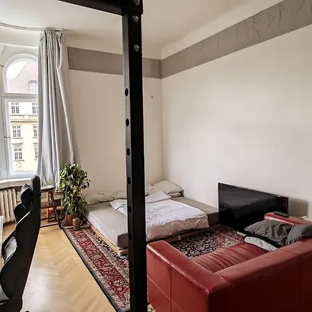 Modern Meets Classic - Near Volkspark Schoeneberg Apartment *