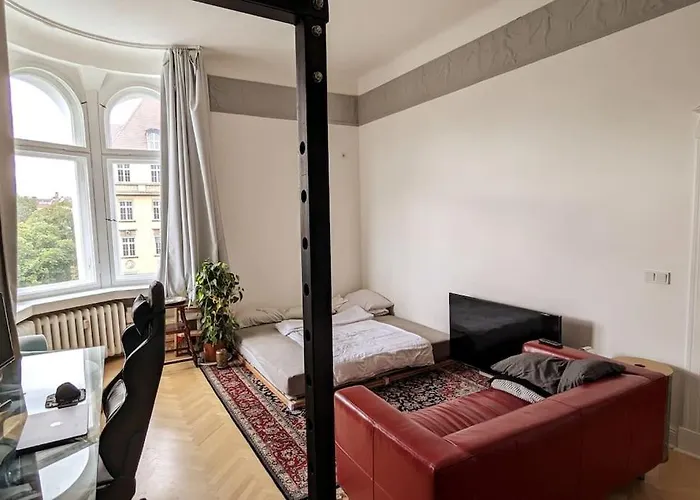 Modern Meets Classic - Near Volkspark Schoeneberg Διαμέρισμα *